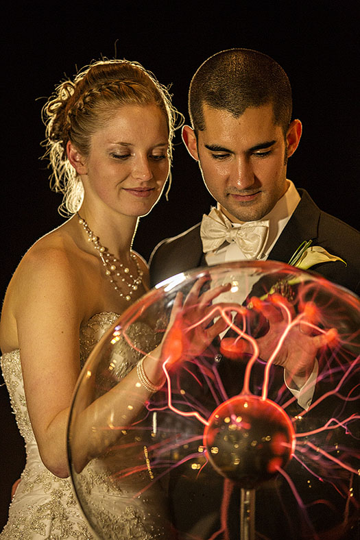 zMJ_great_lakes_science_center_wedding_08