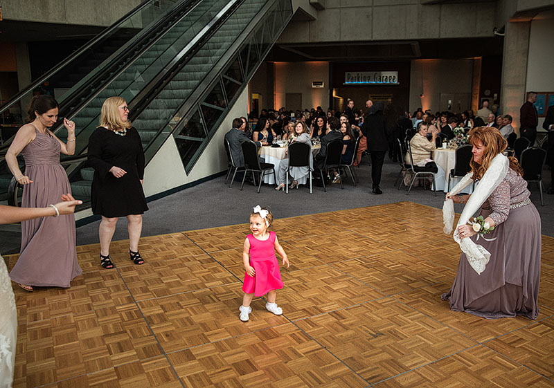 great-lakes-science-center-wedding-scott-shaw-photography-35