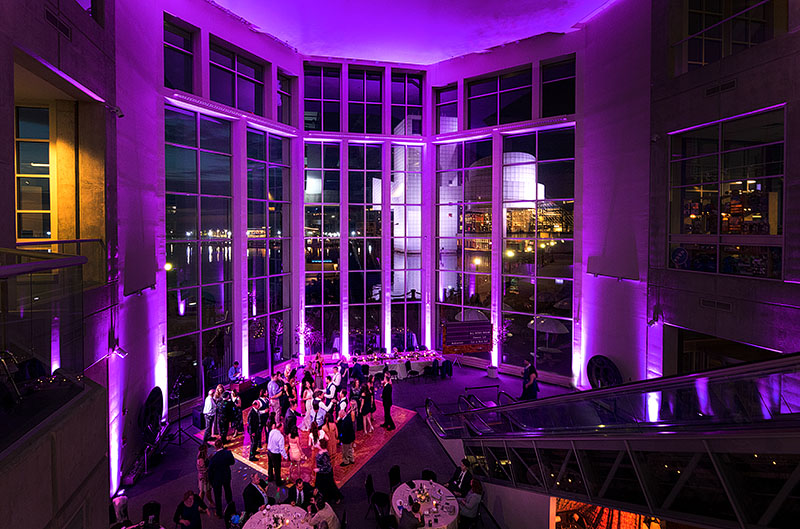great-lakes-science-center-wedding-scott-shaw-photography-41